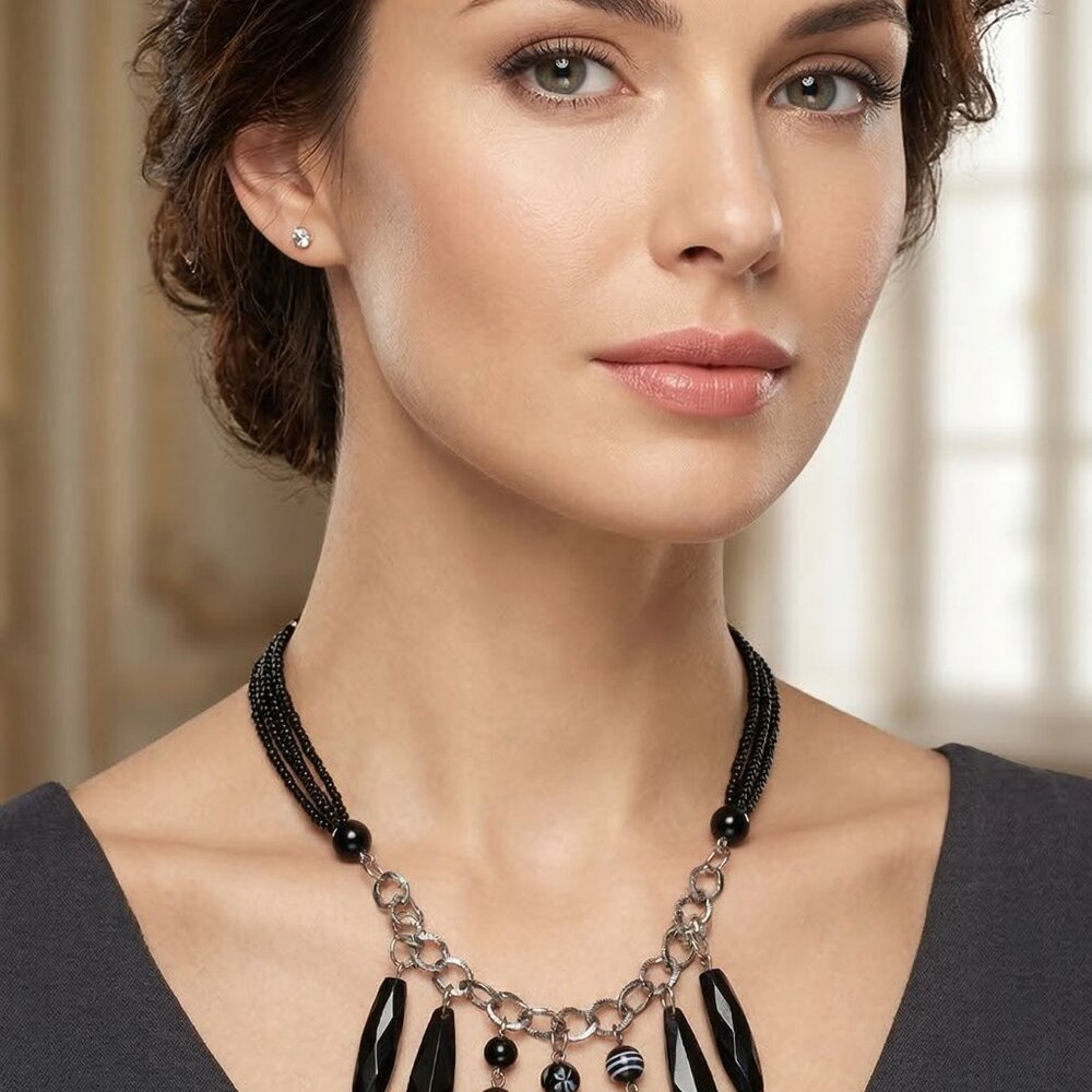 Black Faceted Teardrop Necklace - Picture 4 of 4